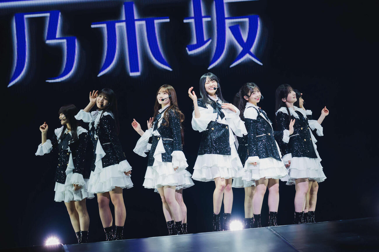オープニングアクトを飾った乃木坂46の6期生（撮影・きるけ。／MMT）