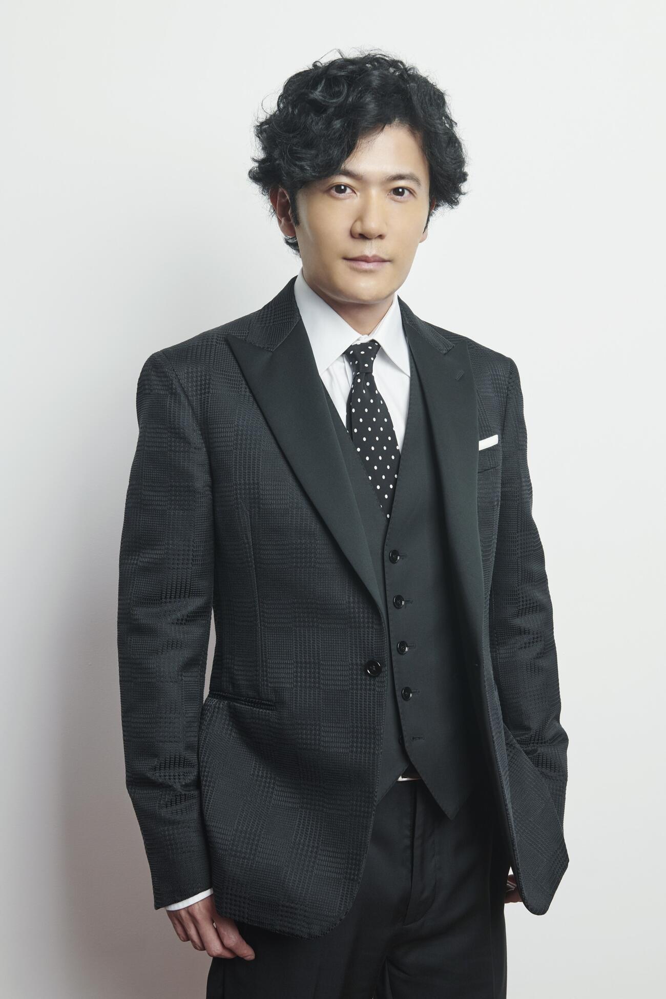 テレビ東京系新番組「夕陽の余韻」でナレーションを務める稲垣吾郎