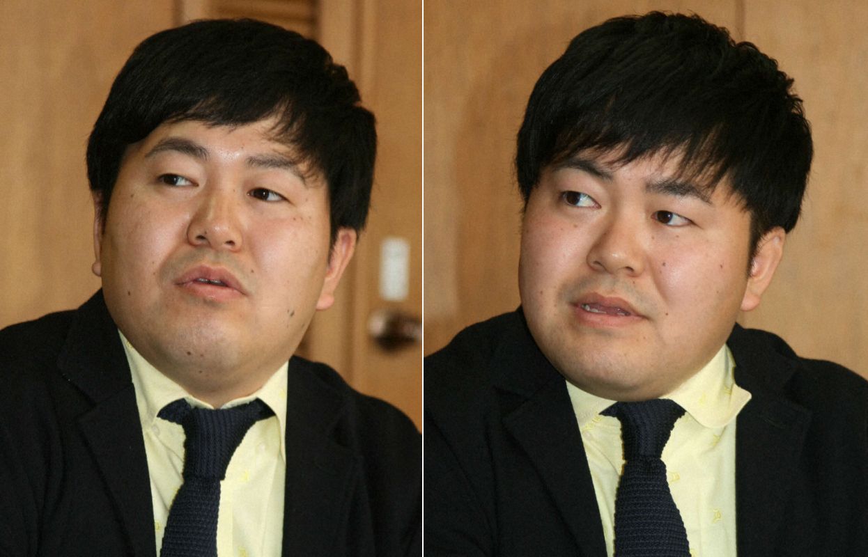 「ザ・たっち」のかずや（左）とたくや（2016年3月撮影）