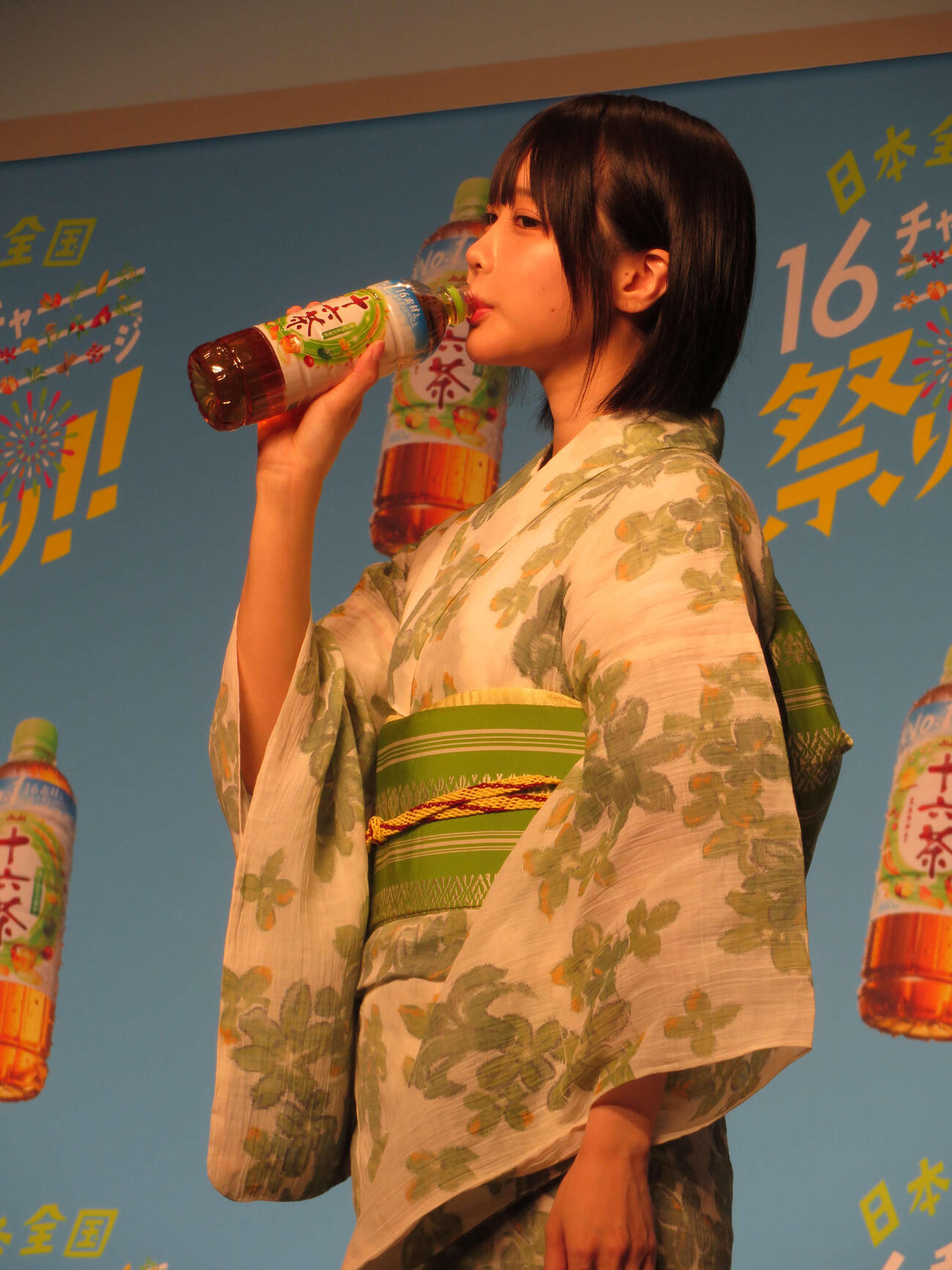 「日本全国16チャーーージ祭り！！」プレス発表会に、浴衣姿で登場した、あの（撮影・村上幸将）