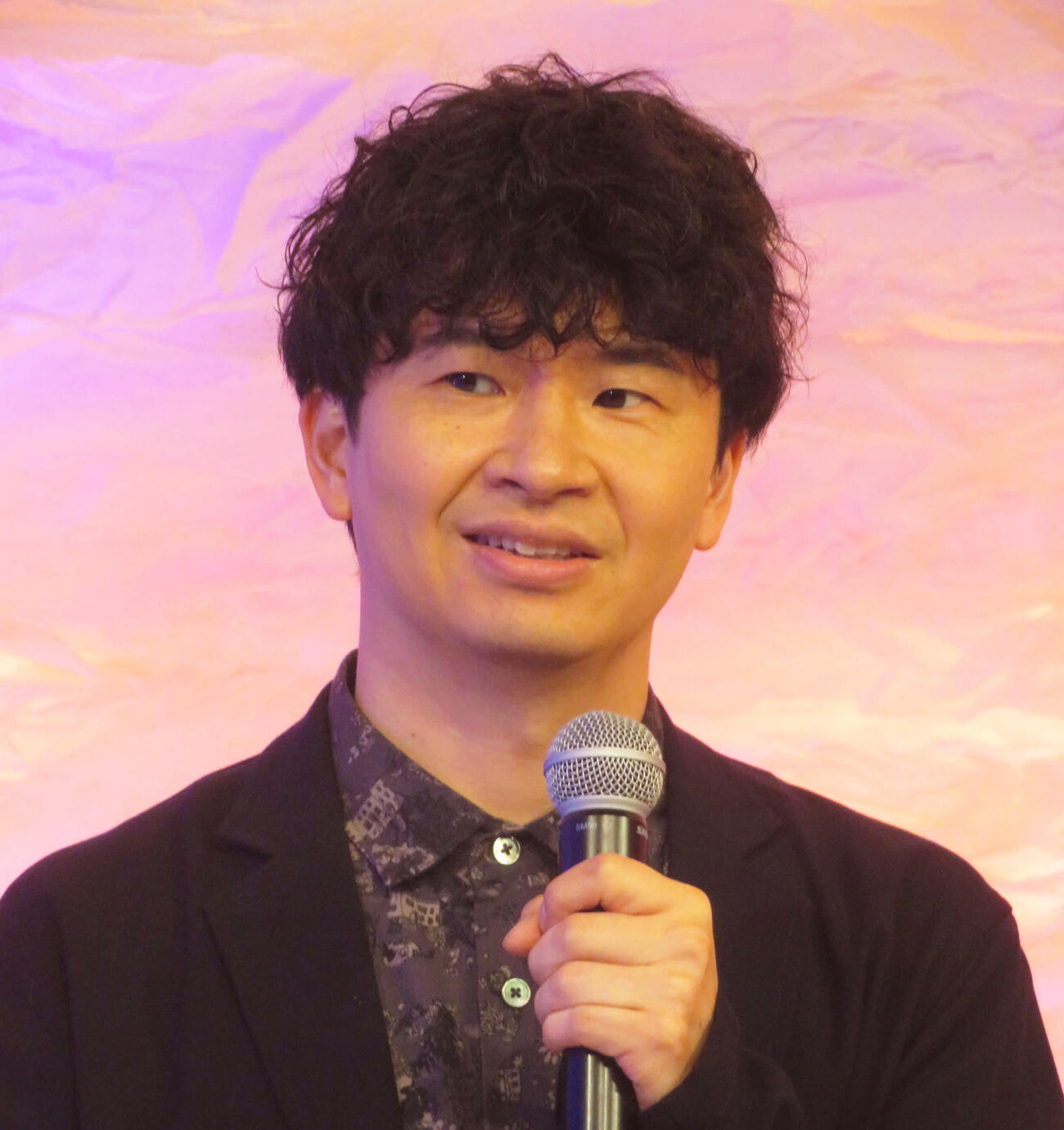 テレビ東京の新経済番組「アンパラレルド～ニッポン発、世界へ～」取材会に出席したオードリー若林正恭（撮影・川田和博）