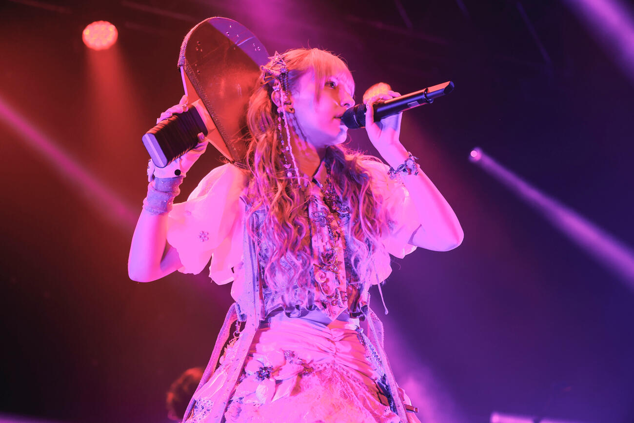 ソロ初の単独ライブを行ったFRUITS ZIPPERの早瀬ノエル（森好弘氏撮影）