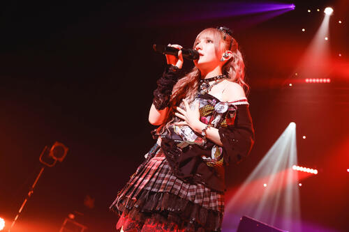 FRUITS ZIPPER早瀬ノエル、初のソロ単独ライブ成功「またもっと大きい