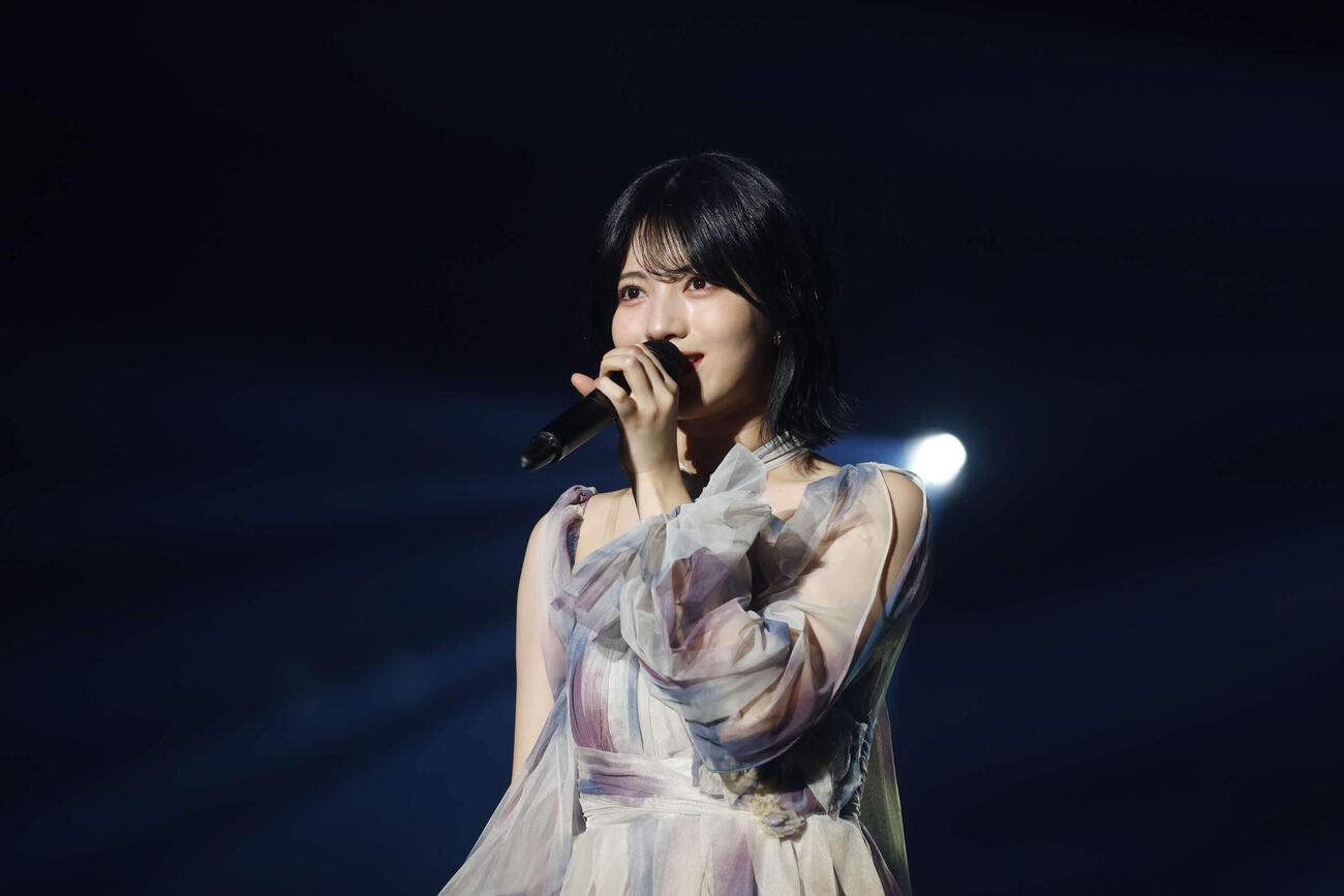 日大入学式にサプライズ登場した乃木坂46林瑠奈