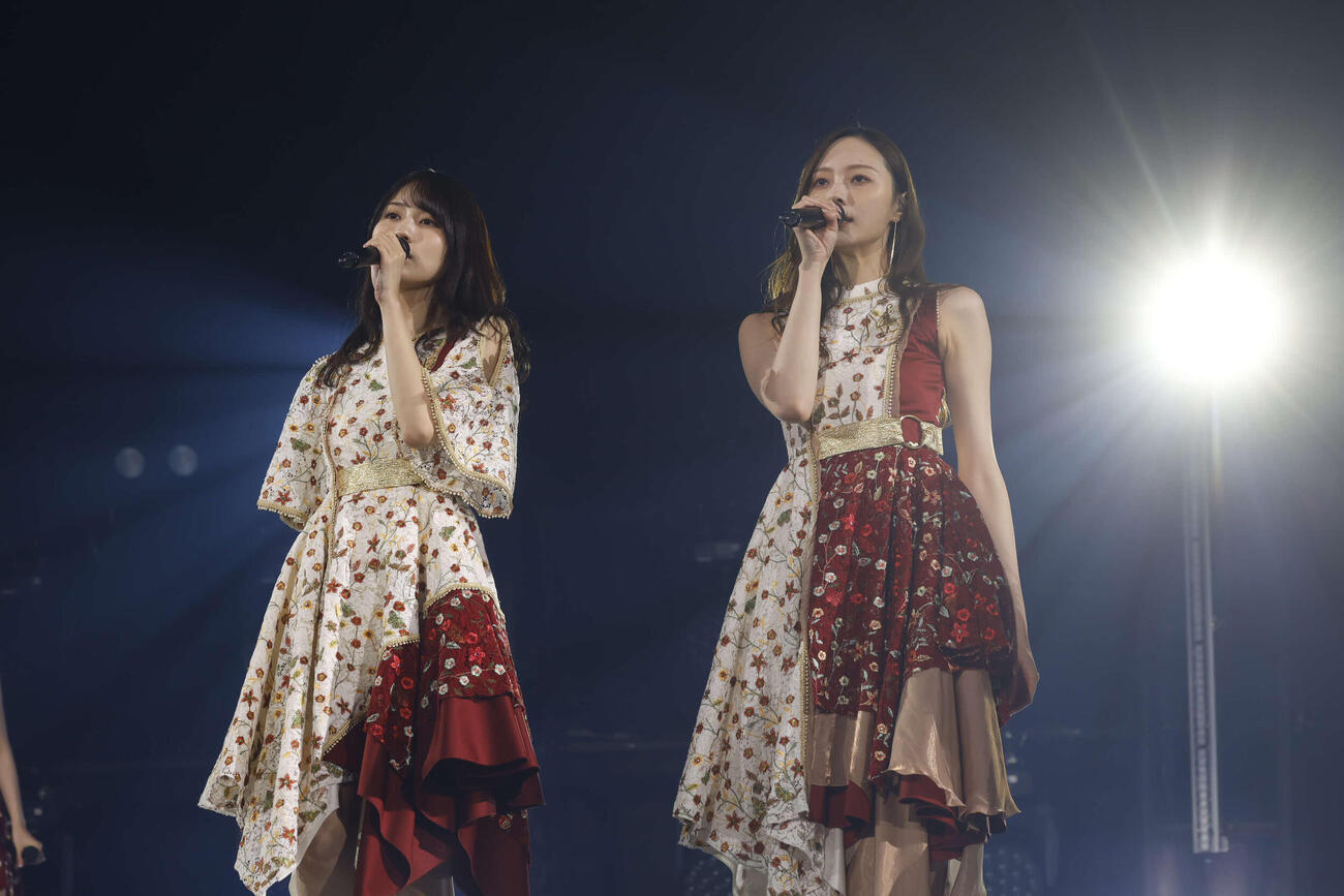 日大入学式にサプライズ登場した乃木坂46