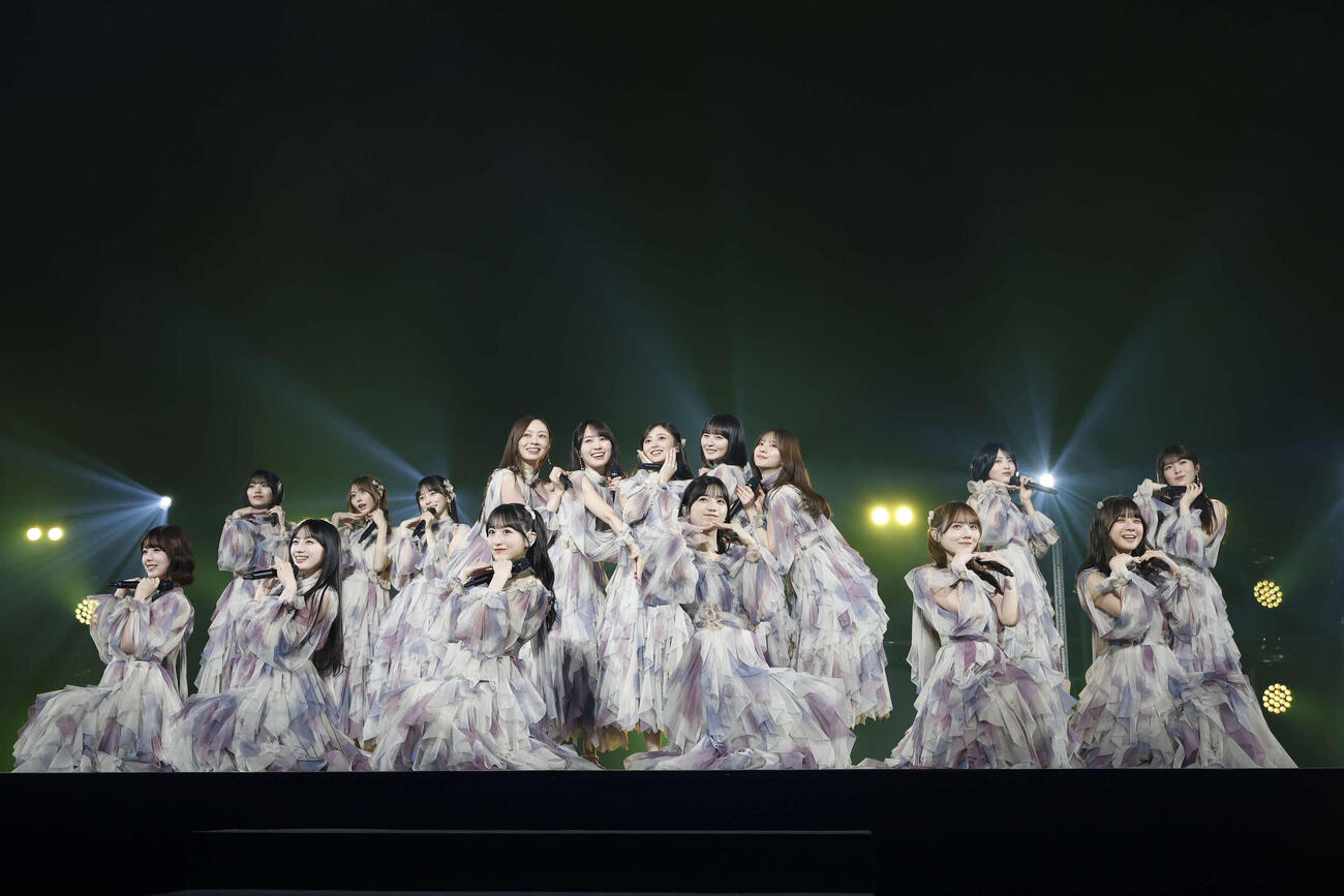 日大入学式にサプライズ登場した乃木坂46
