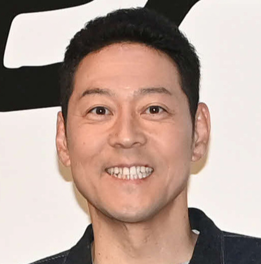 東野幸治（2021年撮影）