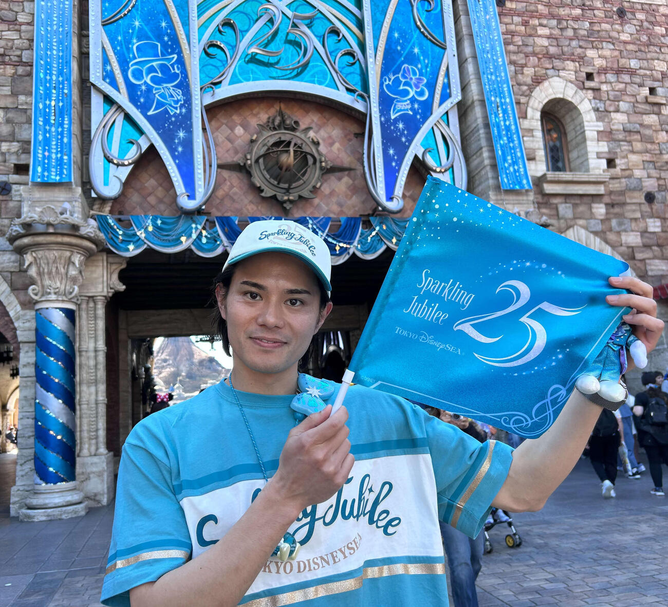 東京ディズニーシーで開園25周年記念イベント「“スパークリング・ジュビリー”」のプレスプレビューを体験した近藤雄介（撮影・松尾幸之介）
