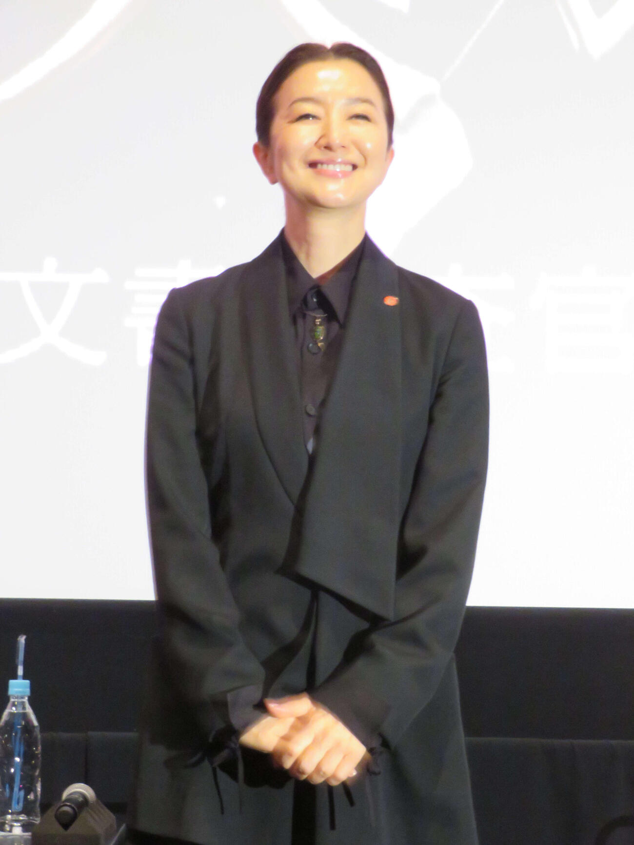 テレビ朝日系ドラマ「未解決の女　警視庁文書捜査官　Season3」制作発表記者会見に出席した鈴木京香（撮影・村上幸将）