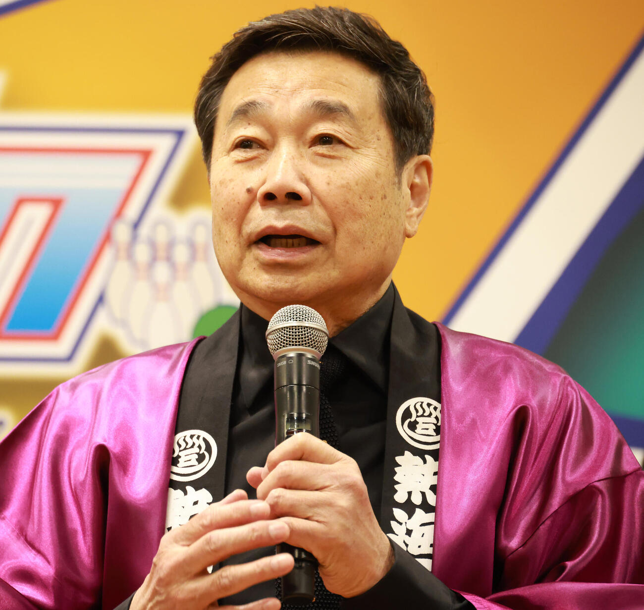 「熱海五郎一座」製作会見を行った三宅裕司（撮影・中島郁夫）