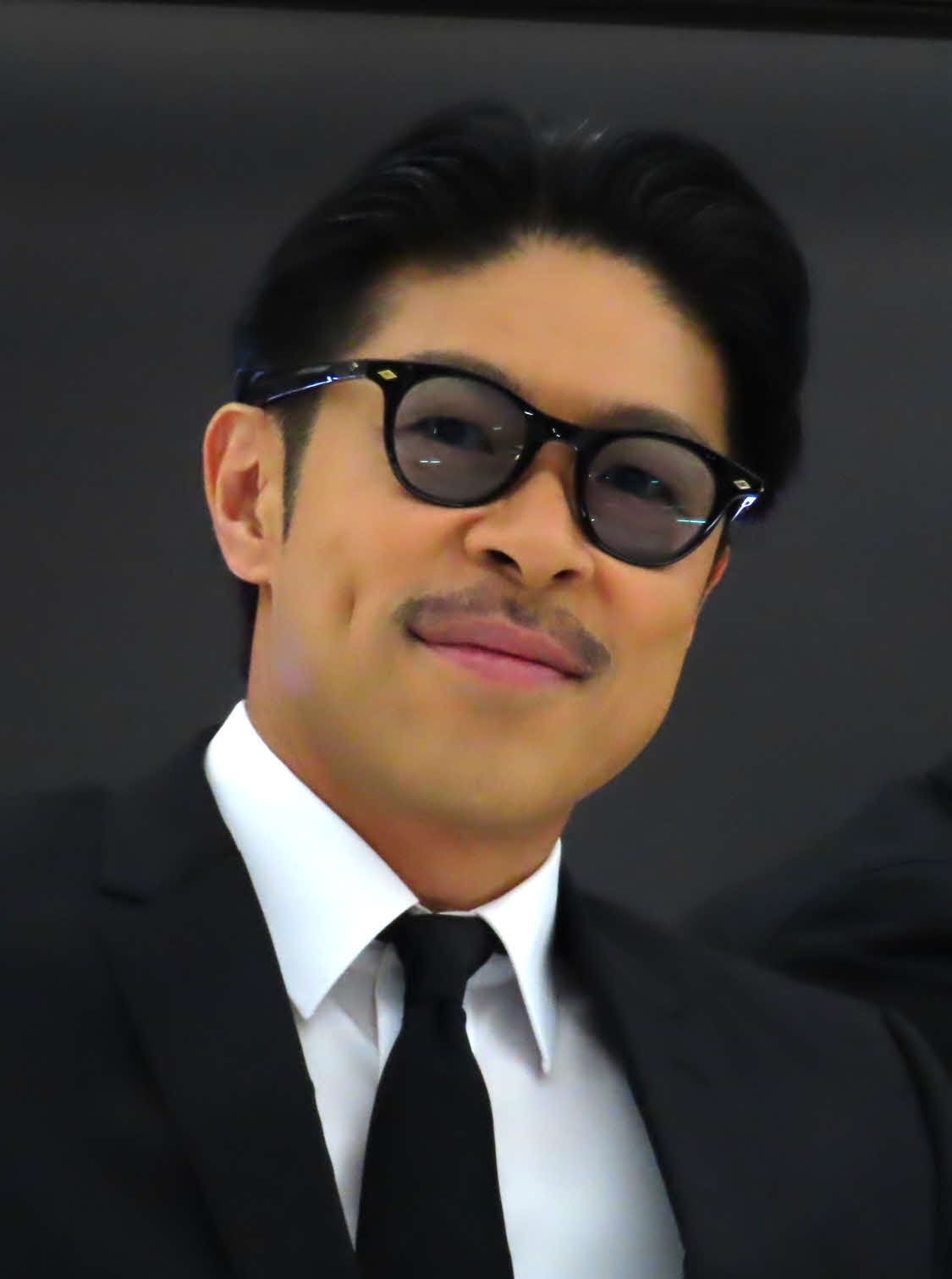 学校法人金井学園とLDH JAPANのダンスレッスンに関する基本契約の調印式に出席した松本利夫