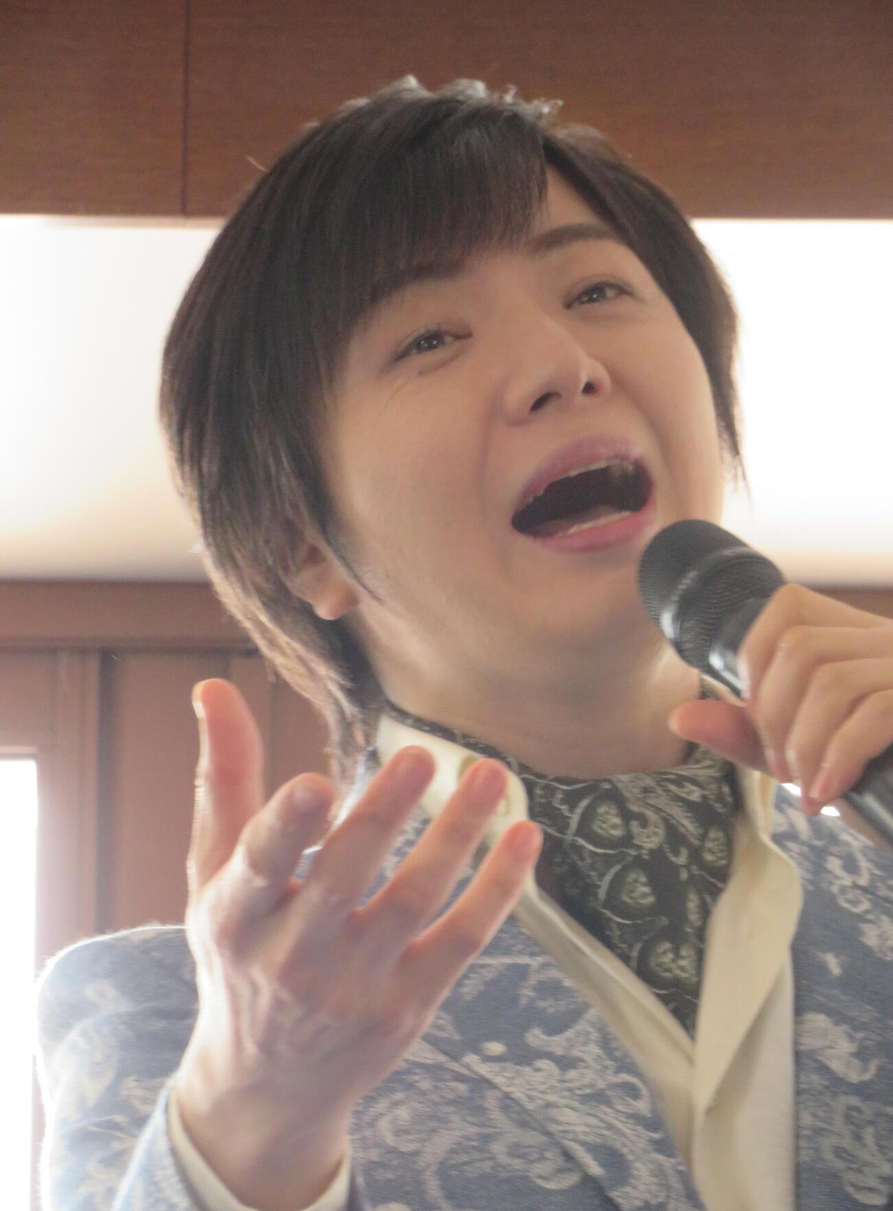 新曲「純愛」の発売記念イベントを行った竹島宏