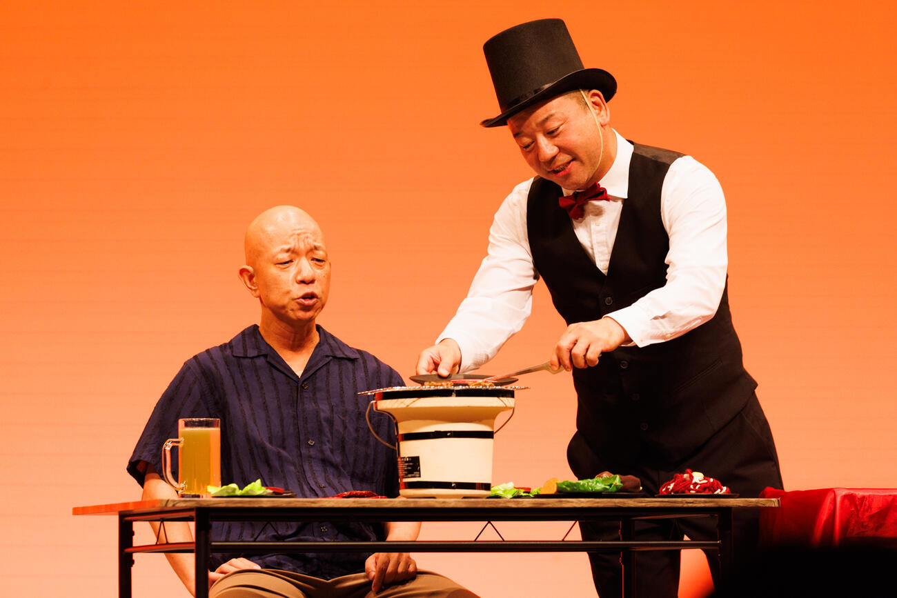 単独ライブ「暴音（ぼうおん）」を開催するバイきんぐの小峠英二（左）と西村瑞樹