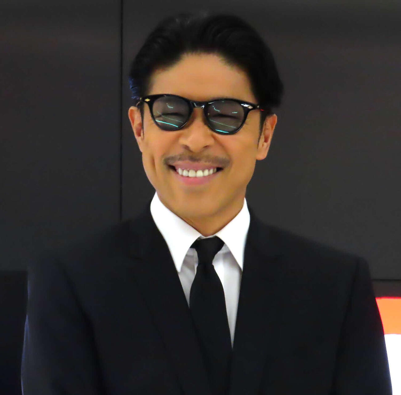 学校法人金井学園とLDH JAPANのダンスレッスンに関する基本契約の調印式に出席した松本利夫