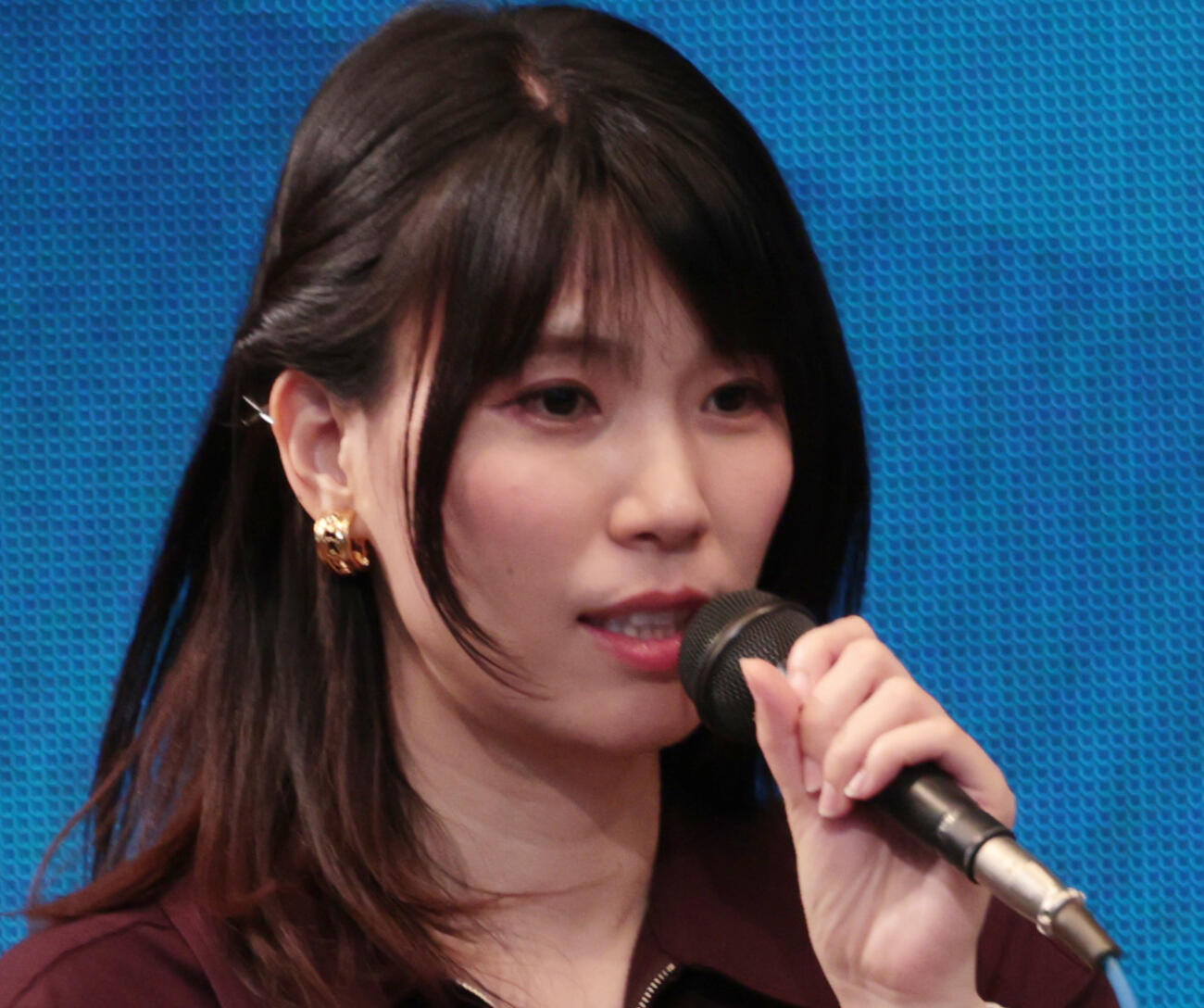 紺野ぶるま（2025年4月撮影）