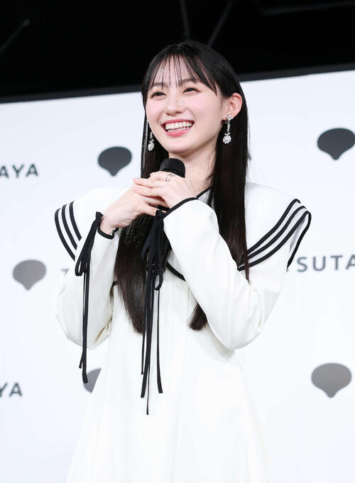 乃木坂46 生写真 結成15周年記念 15th 川﨑桜 座り ヨリ ね お 🫧 على X: