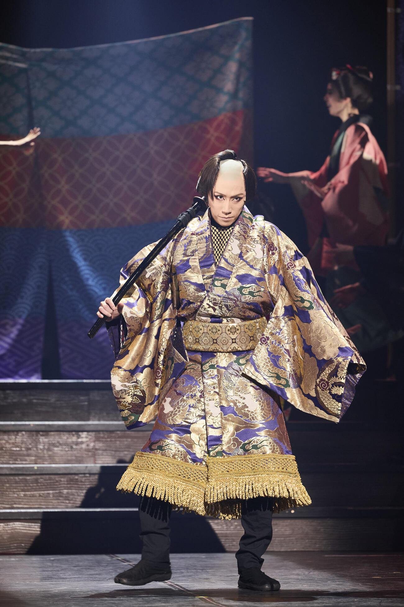 劇団朱雀「OMIAKASHI」ゲネプロに臨んだ早乙女太一（小境勝巳氏、坂田貴広氏撮影）