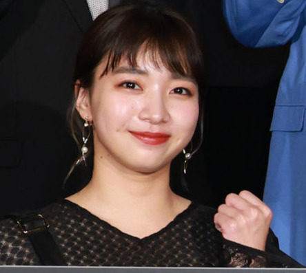 坂ノ上茜＝23年1月