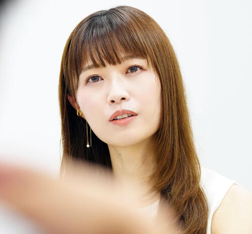 「アナウンサーもどき」女性アナが「婚活」宣言、過去に吉本芸人との結婚に言及「33歳まで…」