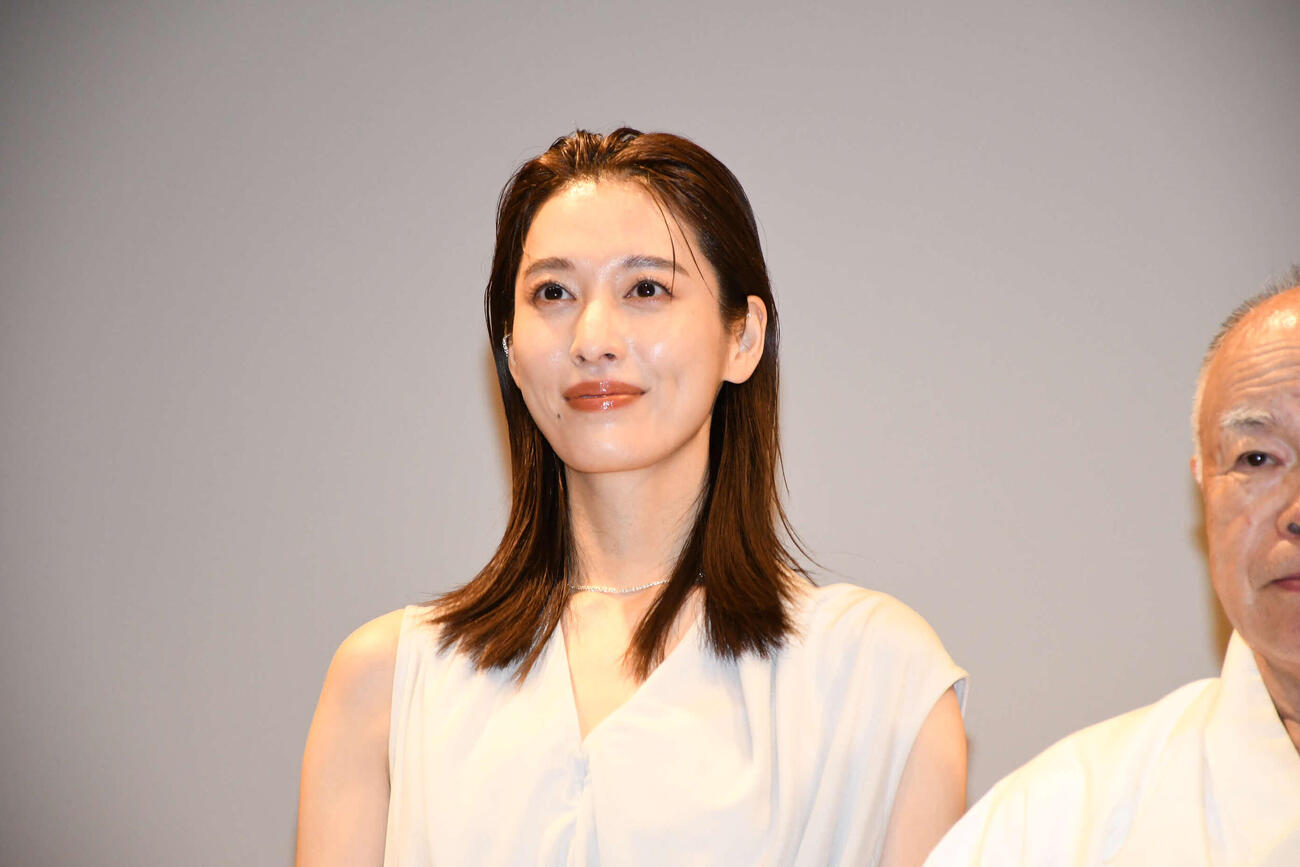 京都国立博物館特別展「北野天神」の展覧会広報大使、音声ガイドを務める月城かなと（撮影・阪口孝志）