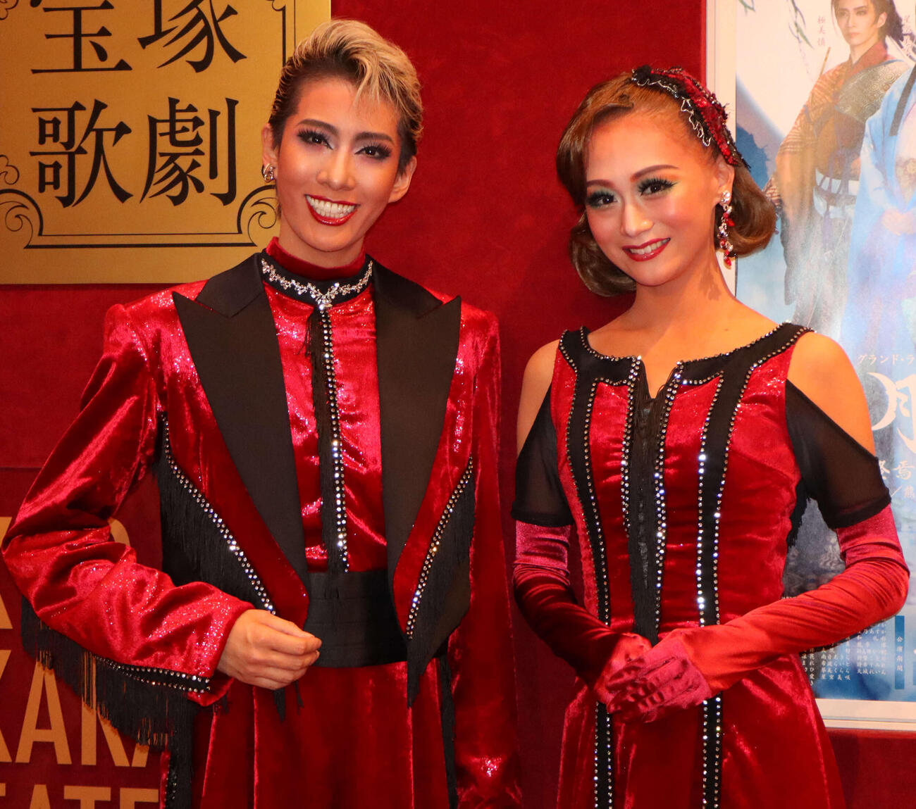 「蒼月抄－平家終焉の契り－」「EL DESEO」の通し舞台稽古を行った、宝塚歌劇団花組のトップ永久輝せあ（左）、相手娘役の星空美咲