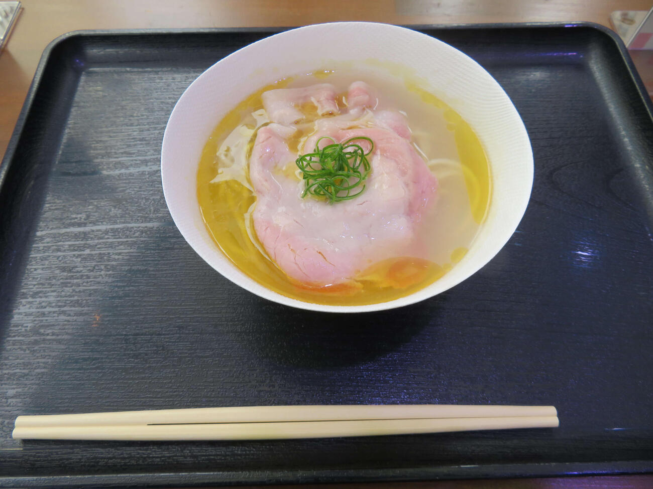 「CRAFT SAKE WEEK with OMAKASE byGMO at ROPPONGI HILLS」で提供された、Ramen Break Beatsの「しじみ　SIOらぁ麺」（撮影・村上幸将）