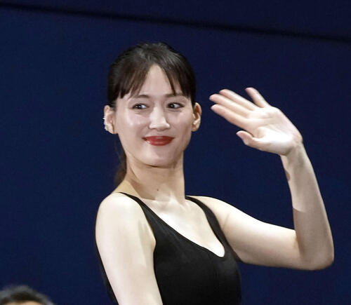 綾瀬はるか、満員の客席に瞳潤ませる「みんなで作ったものが、ちゃんと届いているのかなと」