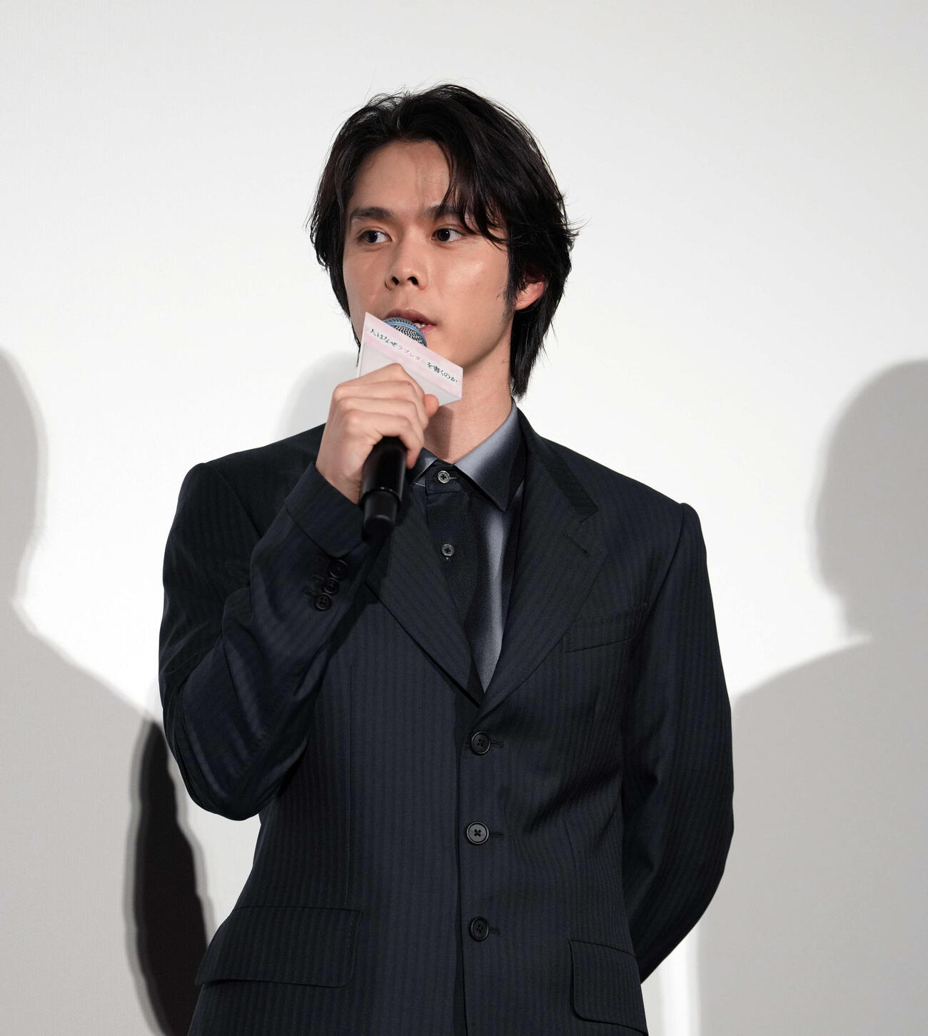 映画「人はなぜラブレターを書くのか」初日舞台あいさつに登壇する細田佳央太（撮影・小島史椰）
