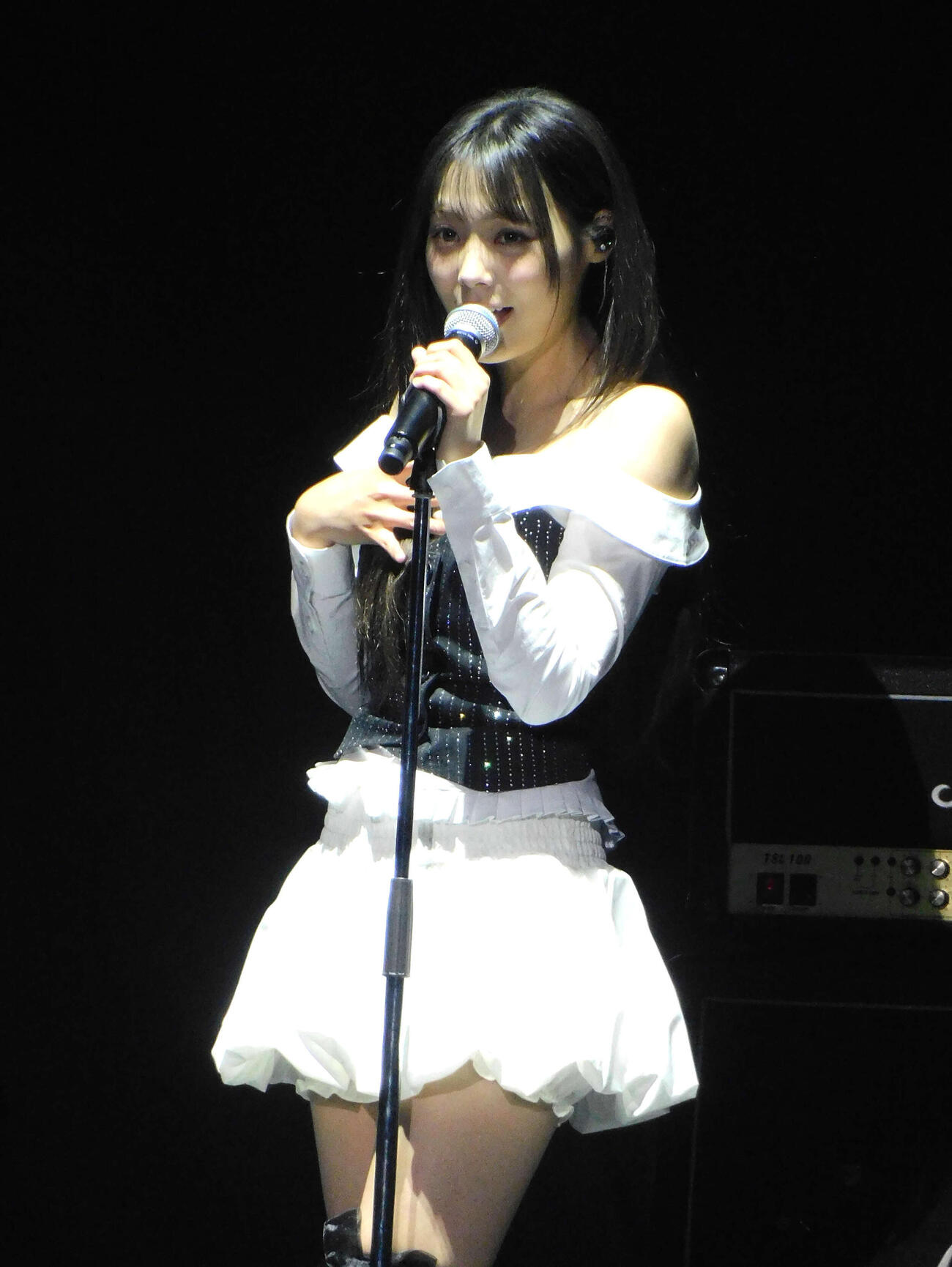 JJ50thAnniversary Fest2026に出演したQWER・シヨン（撮影・寺本吏輝）