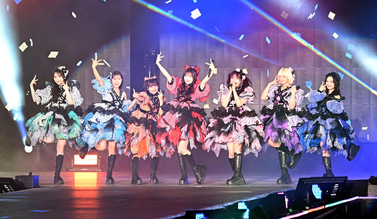 ファッション＆音楽イベント　Rakuten GirlsAward 2026SPRING／SUMMERでライブパフォーマンスを披露するCANDY TUNE（撮影・千葉一成）