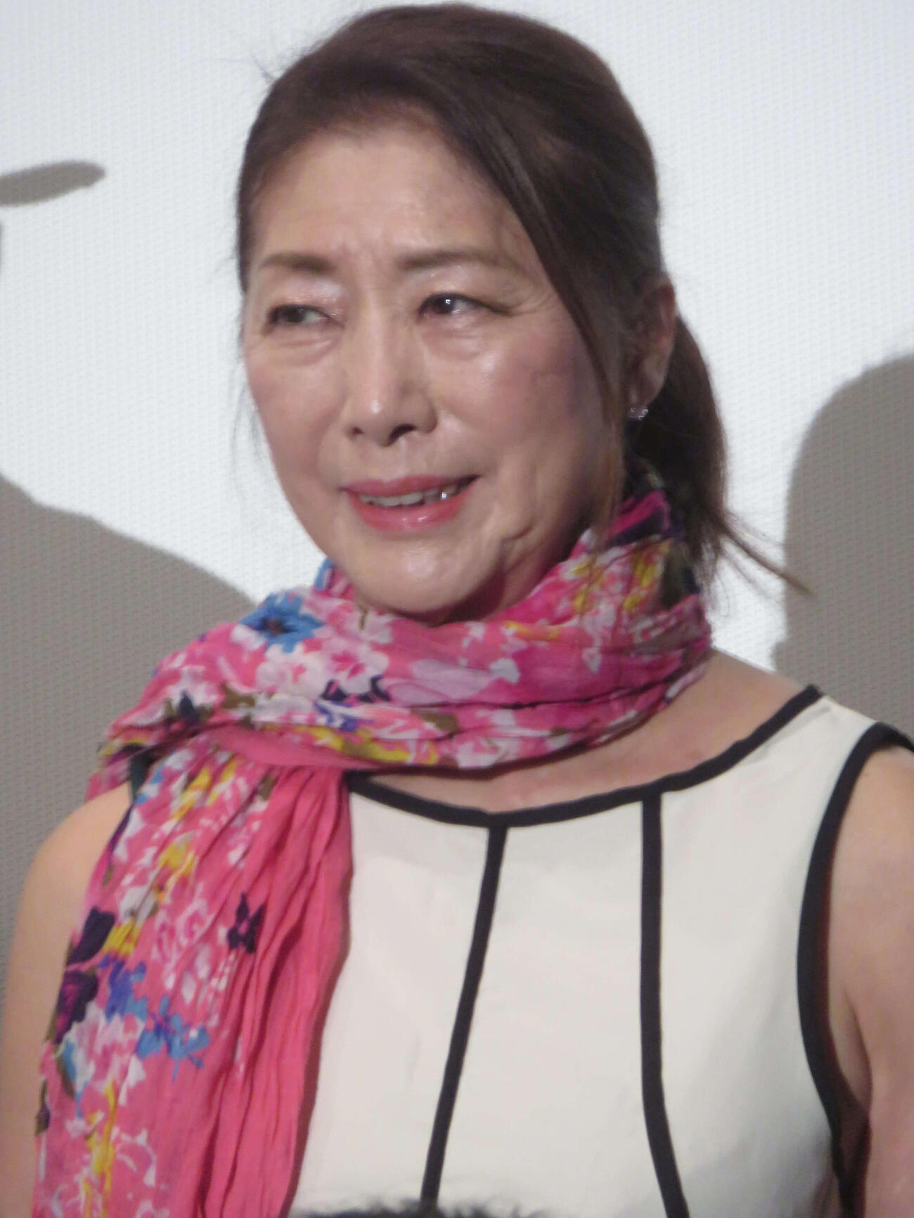 映画「宮古島物語ふたたヴィラ　かんかかりゃの願い」初日舞台あいさつに出席した風祭ゆき（撮影・川田和博）