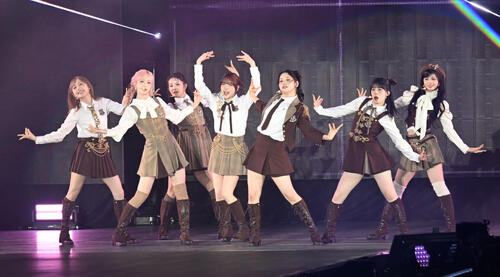 ファッション＆音楽イベント　Rakuten GirlsAward 2026SPRING／SUMMERでライブパフォーマンスを披露するME:I（撮影・千葉一成）