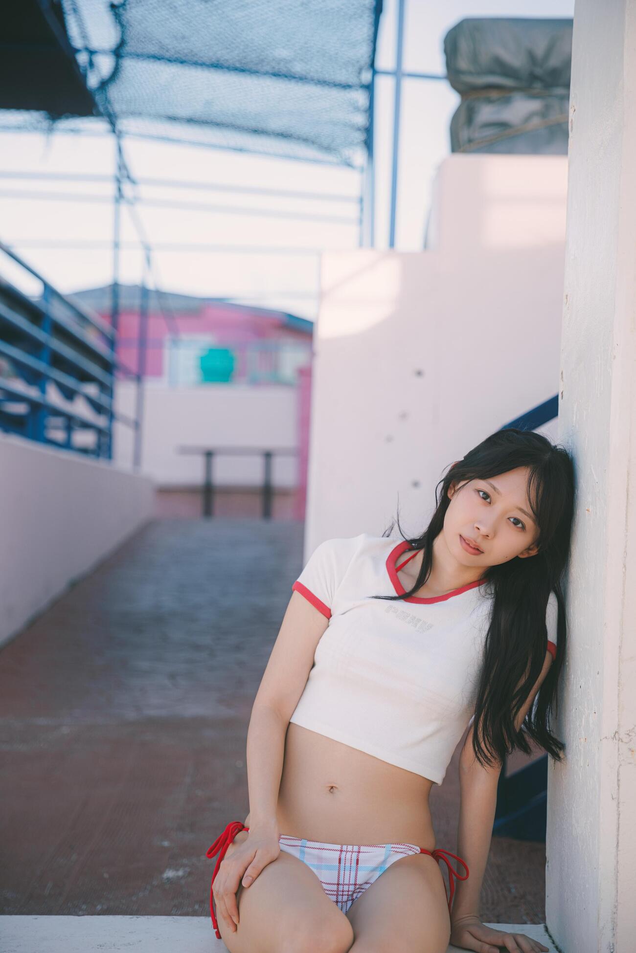 松田美里の写真集「想いごと」から