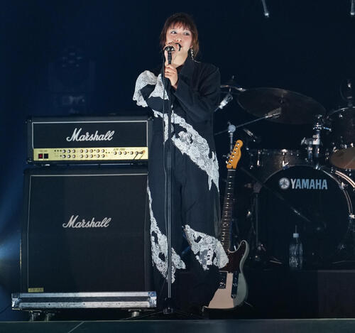 「JJ50thAnniversaryFest2026」でパフォーマンスするadieu（上白石萌歌）（撮影・鈴木みどり）