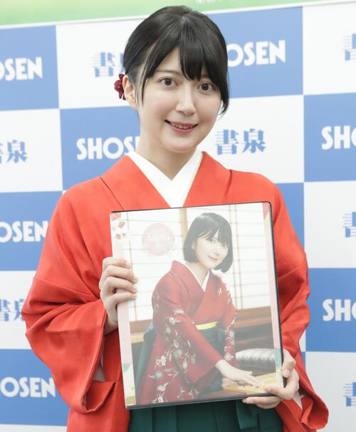 将棋の香川愛生女流四段、メイド＆キャミ姿を初トレカで披露「すてきな