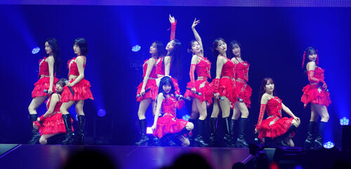 「JJ50thAnniversaryFest2026」でパフォーマンスするJuice＝Juice（撮影・鈴木みどり）