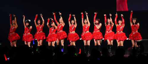 「JJ50thAnniversaryFest2026」でパフォーマンスするJuice＝Juice（撮影・鈴木みどり）