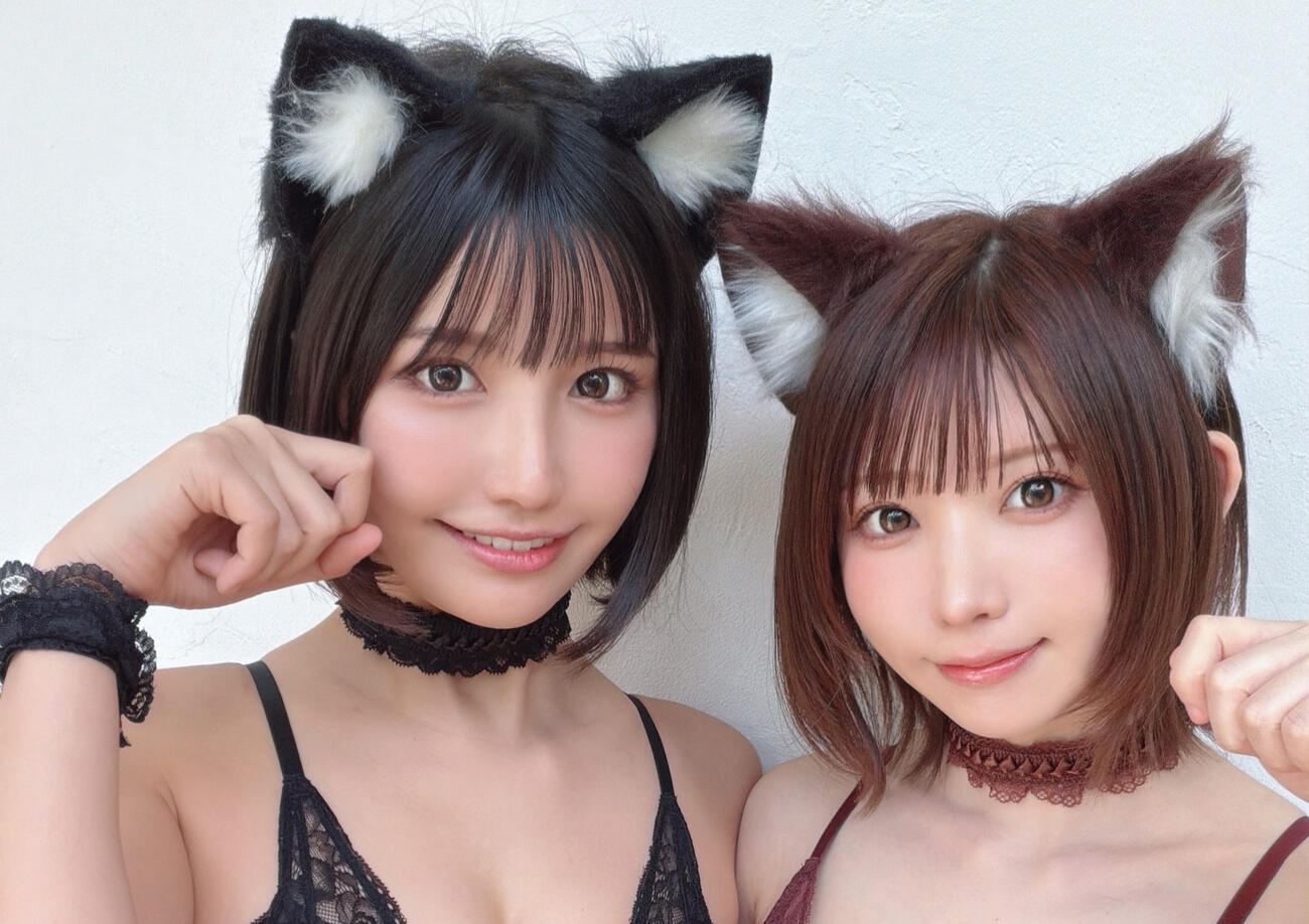 南あみとのランジェリーショットを公開したえなこ（えなこのインスタグラムから）
