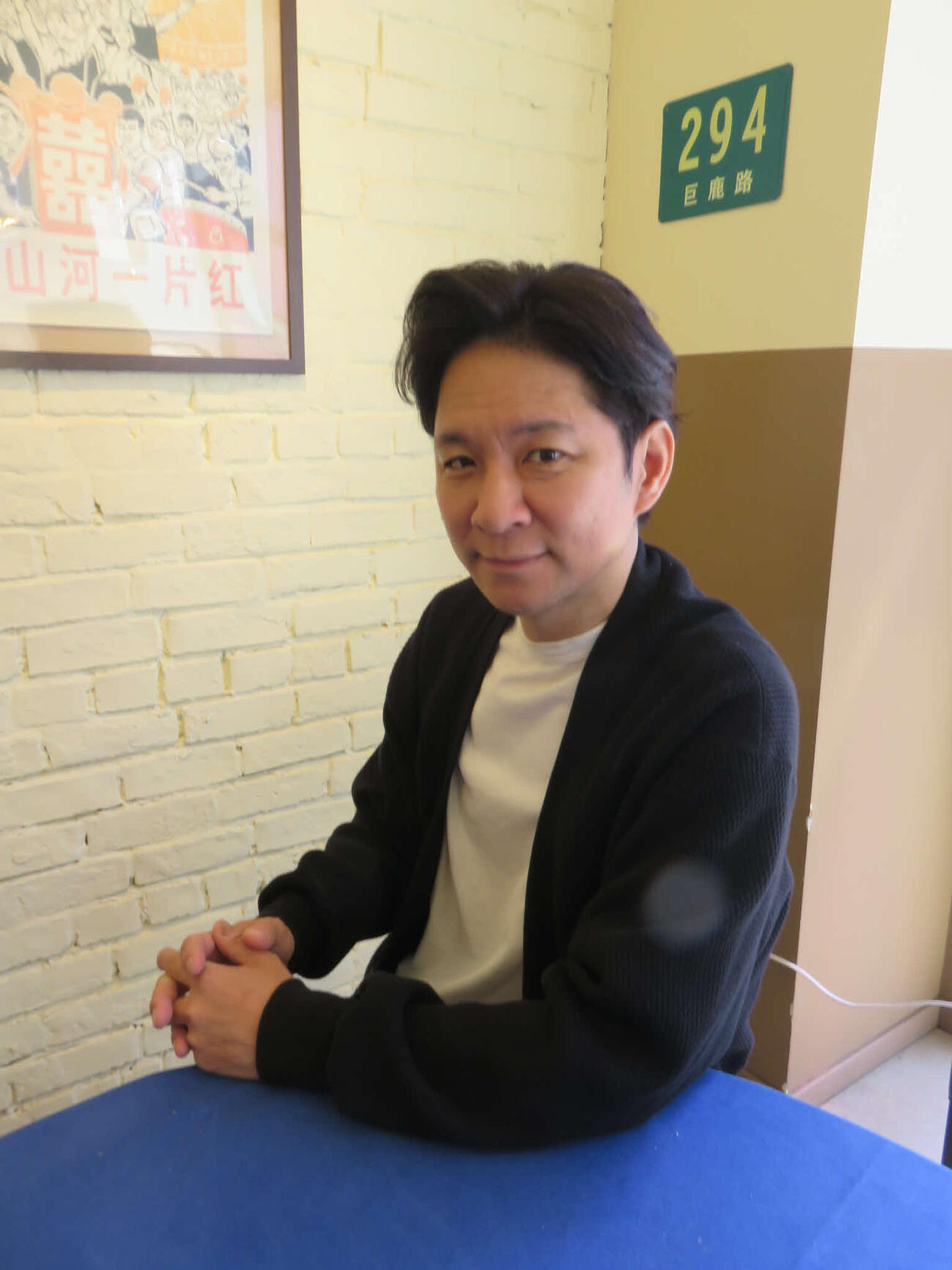 日刊スポーツの6年ぶりのインタビューで思いを語った渡部建（浅草『四川料理　巴蜀』で）