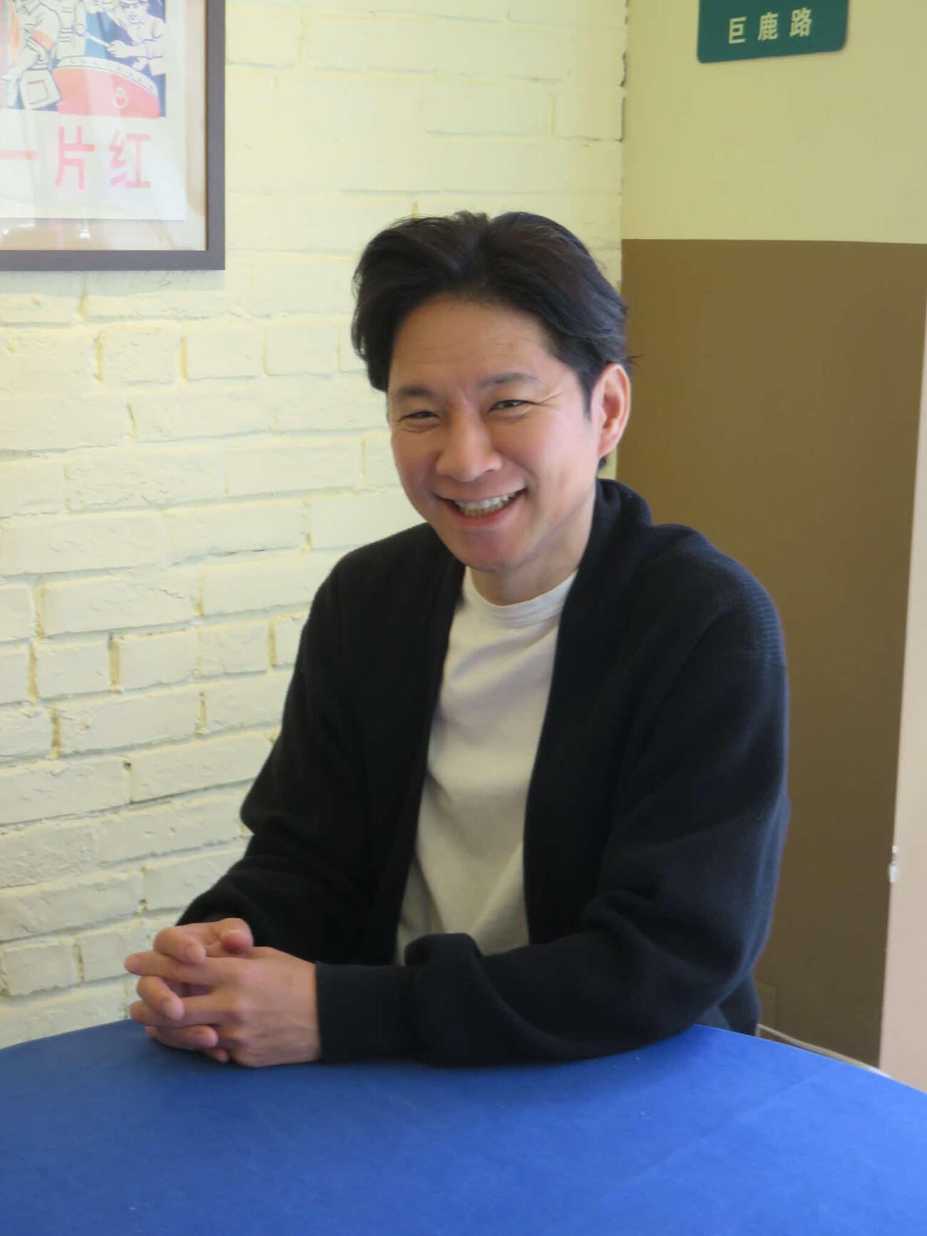 日刊スポーツの6年ぶりのインタビューで思いを語った渡部建（浅草『四川料理　巴蜀』で）