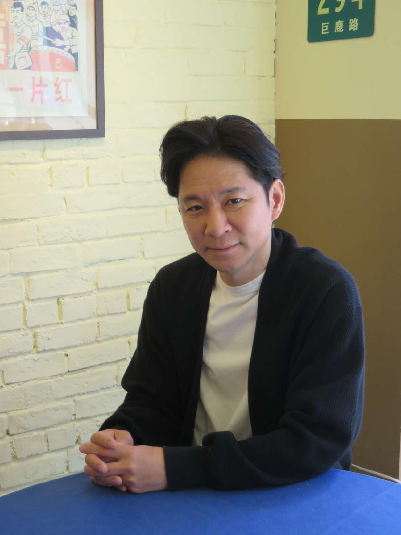 日刊スポーツの6年ぶりのインタビューで思いを語った渡部建（浅草『四川料理　巴蜀』で）