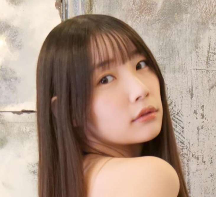 ひもビキニ姿を披露した波崎天結（波崎天結のインスタグラムから）