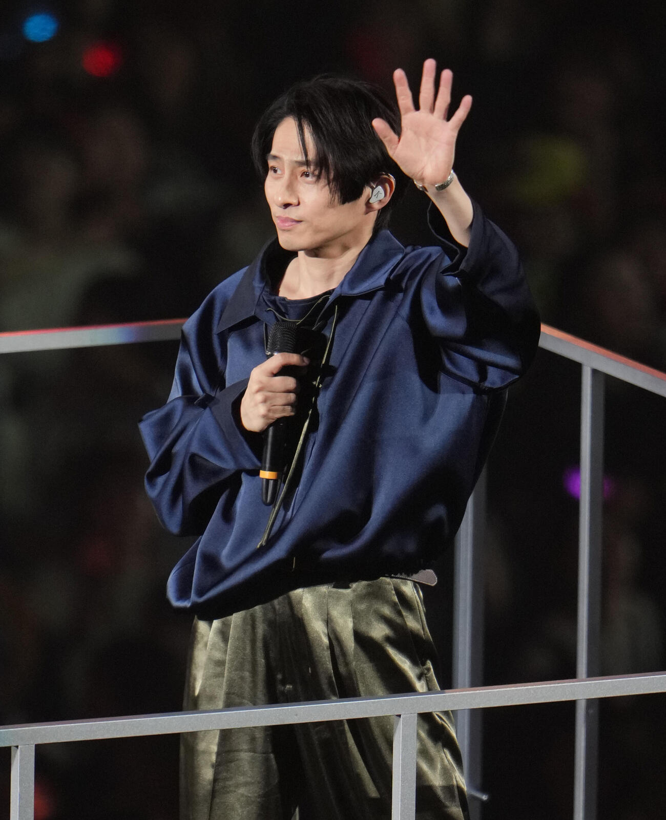 toHEROes～TOBE 3rd Super Live～　ファンの声援に応える三宅健（撮影・森本幸一）＝2026年4月20日バンテリンドームナゴヤ