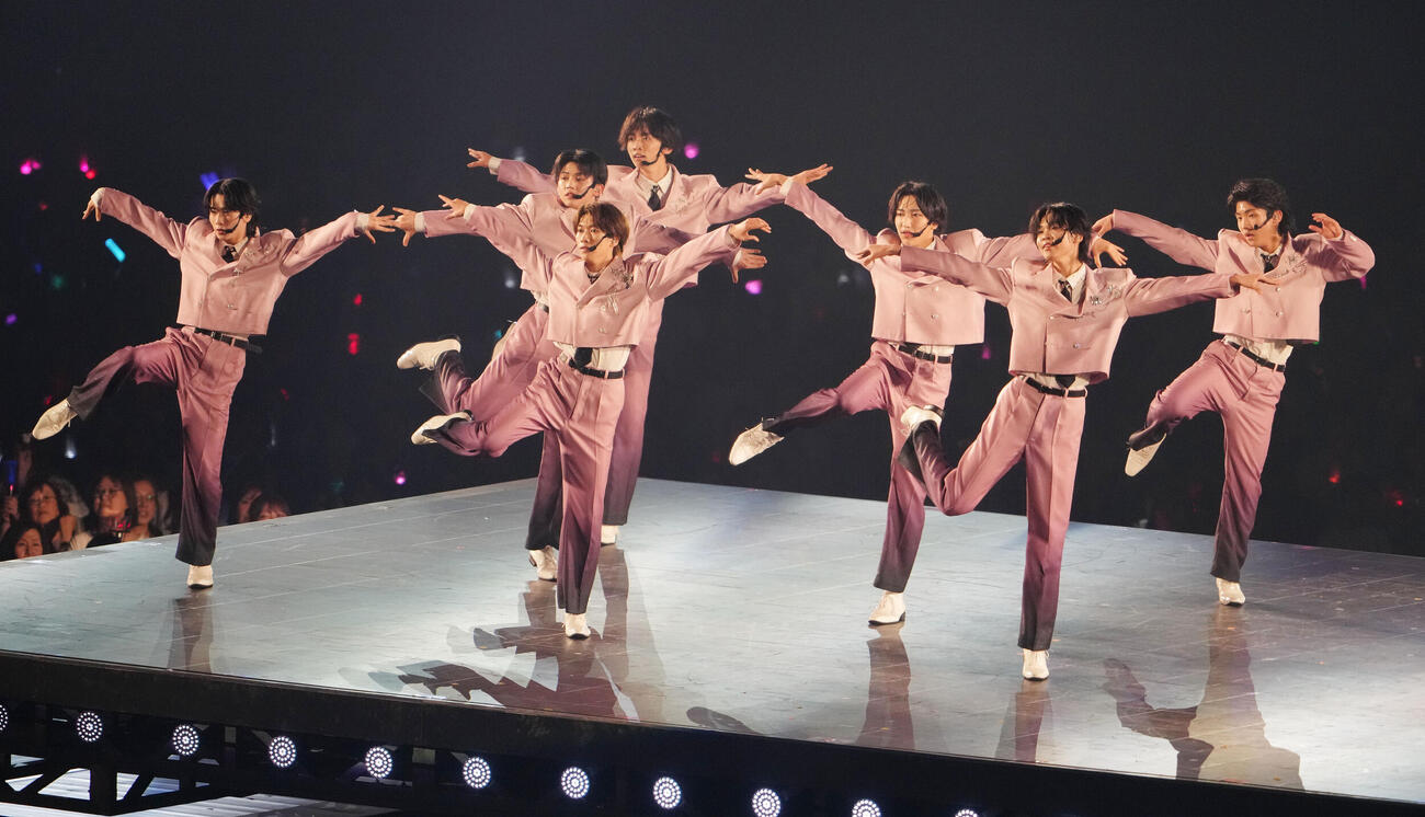 toHEROes～TOBE 3rd Super Live～　華麗なパフォーマンスでファンを魅了するCLASS SEVEN（撮影・森本幸一）