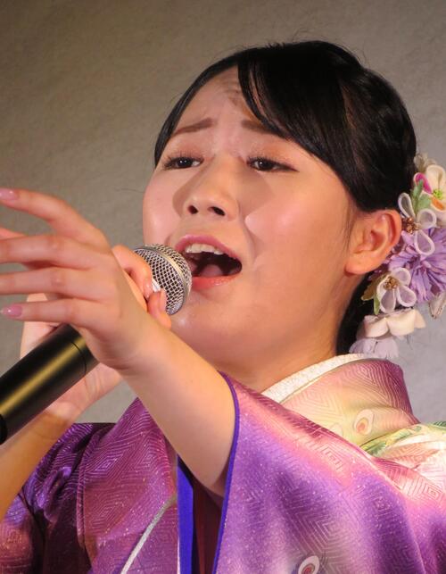 20歳現役女子大生・藤崎詩乃が歌手デビュー「神様のように奉ってきた美空ひばりさん」目標の歌手は