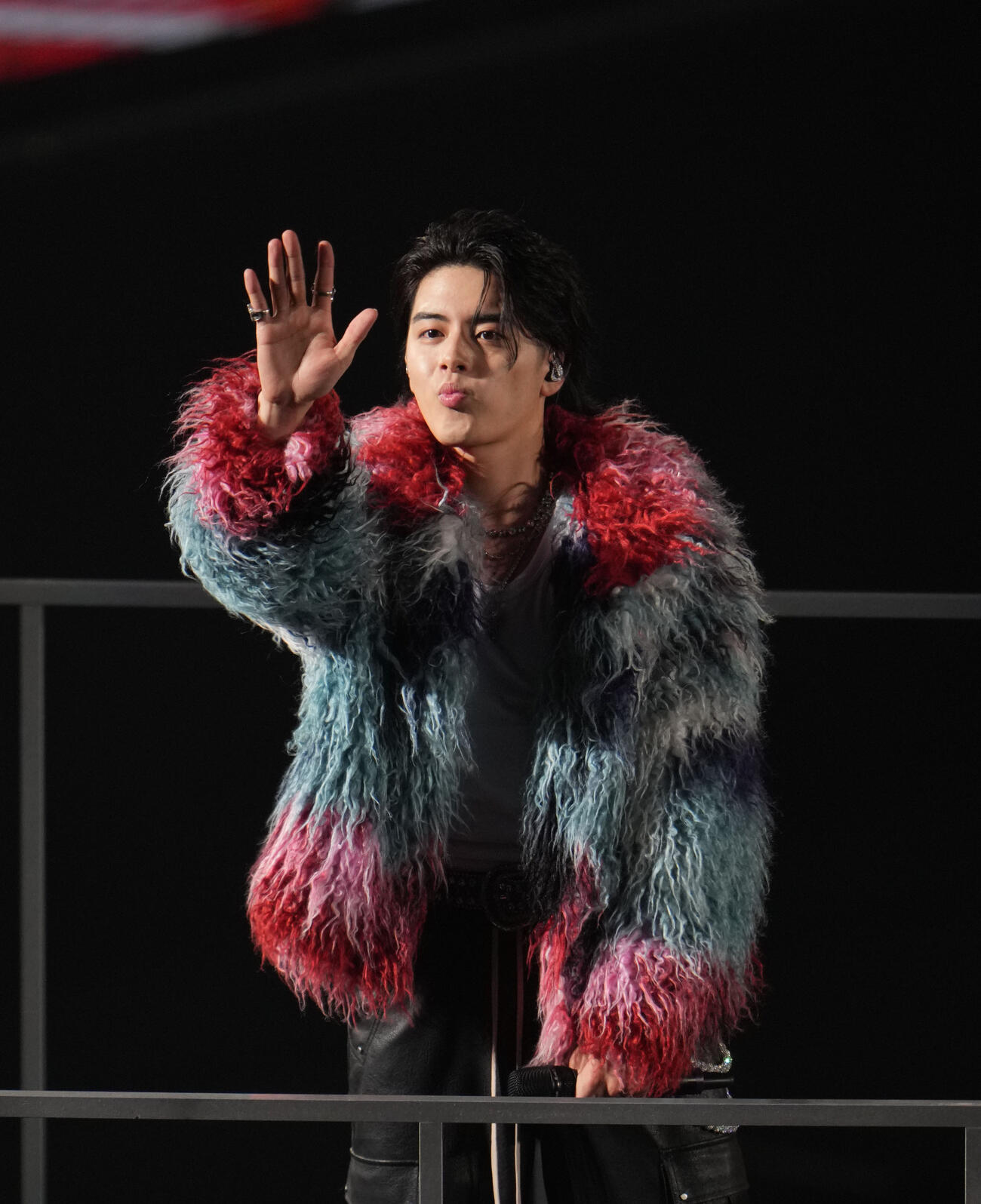 toHEROes～TOBE 3rd Super Live～　ファンの声援に応えるISSEI（撮影・森本幸一）＝2026年4月20日バンテリンドームナゴヤ