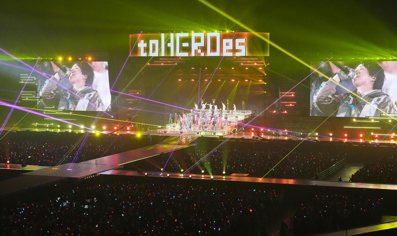toHEROes～TOBE 3rd Super Live～　華麗なパフォーマンスでファンを魅了する出演者たち（撮影・森本幸一）＝2026年4月20日バンテリンドームナゴヤ