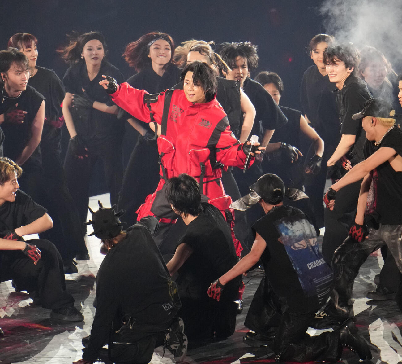 toHEROes～TOBE 3rd Super Live～　華麗なパフォーマンスでファンを魅了する北山宏光（中央）（撮影・森本幸一）