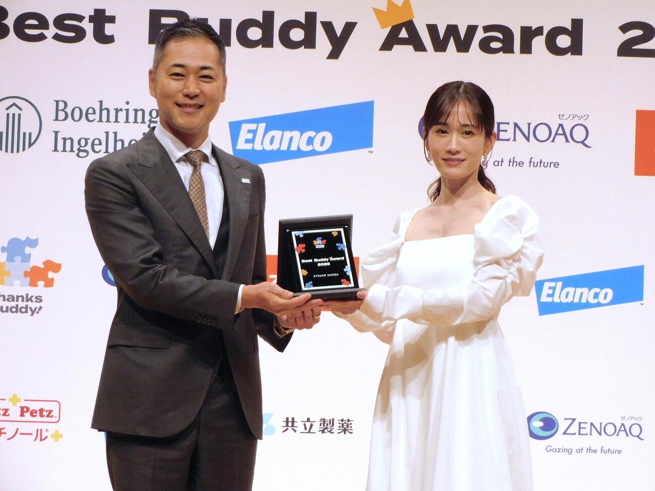 ベストバディアワード2026授賞式に登壇した前田敦子