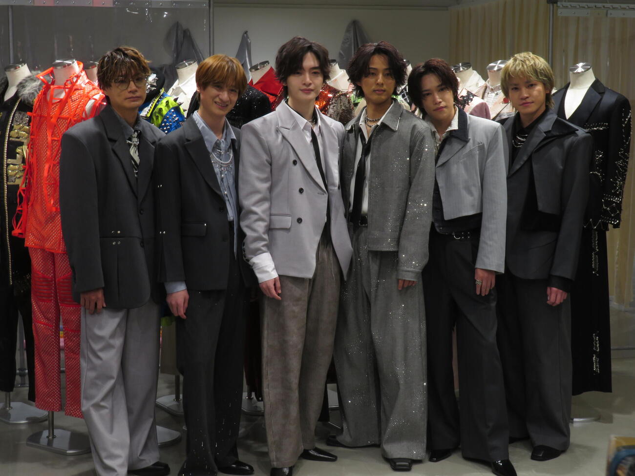 衣装展「Kis－My－Ft2：The Couture」に出席したKis－My－Ft2（左から）横尾渉、宮田俊哉、玉森裕太、藤ケ谷太輔、千賀健永、二階堂高嗣